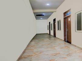 SPOT ON Blue Leaf Hotel，位于Barāgaon的酒店