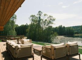 Maison Canadienne au bord du lac，位于Beauchamps的酒店