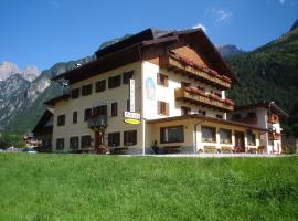 Hotel GALENO - 3 Cime View -，位于奥伦佐卡多利的酒店