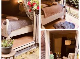 Studio Unique，位于恩斯赫德的酒店