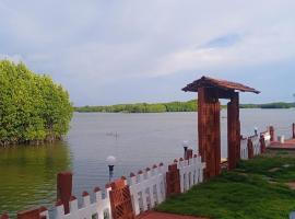 River Lounge Resort，位于昆达普拉的酒店
