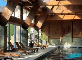 Hotel Les Vallées Labellemontagne，位于拉布雷斯的酒店