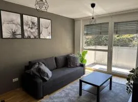 2BR, Danube, Central, U6 & S-Bahn - Axara Housing BRN 39