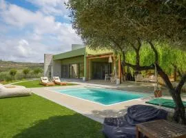 Oliva Emerald Eco - Secluded Off-Grid Vineyard Villa