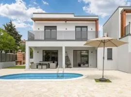 Lovely Home In Labin With Wifi