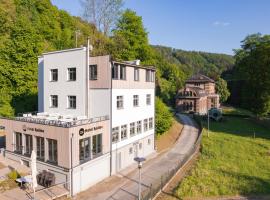 Hotel Spálov，位于塞米利的酒店