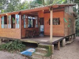 Chalé aconchegante a 50m da Praia - Ubatumirim