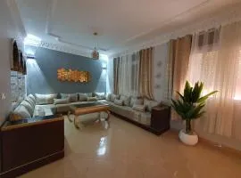 Apartamento Fnideq, familia, bienestar y mercado