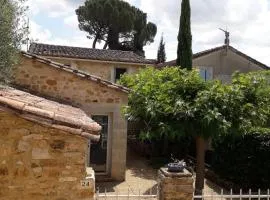Charming small house close to Uzès