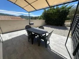 Moderne, climatisé et barbecue privé
