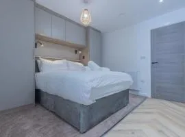 Unit 3 Sleek 1-BR Stays, Near Sheffield United Football Club, Fast Wi-Fi, Parking