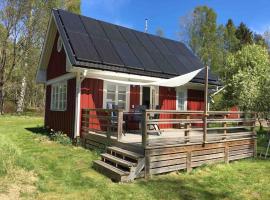 Nice cottage in the Stockholm Archipelago，位于于特的酒店