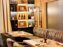 Hotel Altstadt Wöllbacher Tor，位于韦茨拉尔的酒店