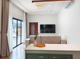 Villa AoNanda LUXURY House Ao Nang Krabi private pool，位于甲米镇的酒店
