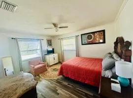 2-bedrooms Home in Melbourne & 5mins to the beach!