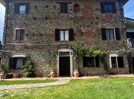 Cascina Ciosse apartament，位于Grognardo的酒店
