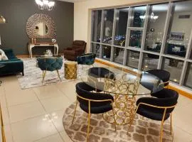 Luxury 5-Star 4-bedroom Apartment with Sea View & Big Balcony on Monthly Booking