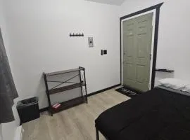 Cozy Camo Cottage #8