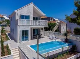 Villa Blu Brac A Beautiful 3 Bedroom Villa A Stones Throw To The Beach