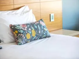 Nightelier Devonport Gateway Hotel