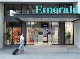 Emerald Hotel Residence，位于金边的青旅