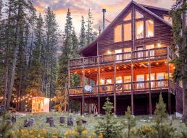 Whispering Pine Chalet - HotTub, Sauna, StargazingNet，位于费尔普莱的酒店