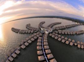 Golden Palm Tree Sepang Luxury Homestay，位于Sungai Pelik的酒店