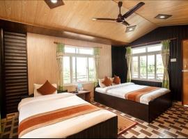 Holy Lodge Sauraha，位于奇旺的酒店