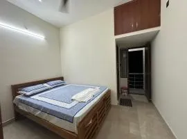 Aashritaa stay Tiruvannamalai