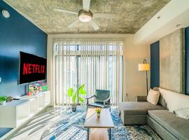 Adorable 1BD - Central Downtown - Gym, Pool, Parking，位于凤凰城的酒店
