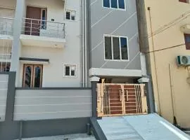 Aashritaa stay Tiruvannamalai