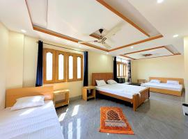 Mehman Sarai Hotel & Restaurant，位于穆扎法拉巴德的酒店