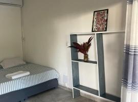 Sara Lodge Room 1，位于Zivandani的酒店