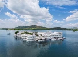 Taj Lake Palace Udaipur，位于乌代浦的酒店