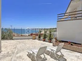 214 - Villa Anna -appartamento trilocale a Numana al piano terra con VISTA MARE STREPITOSA! - SPIAGGIA WHITE BEACH CLUB OMAGGIO dal lun al ven FINO AL 02-08