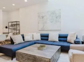 Private Beautiful Townhome w Zen Garden