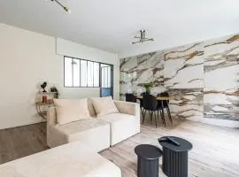 L'Étape - Center - Cathedral