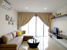 Dream Homes at i-City - WiFi TV Box and 1 Carpark