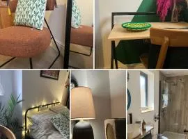 Ensuite Victorian double, excellent transport links to Bham