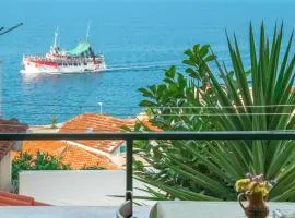 Beautiful Apartment In Podgora