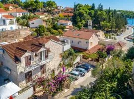 1 Bedroom Gorgeous Apartment In Milna