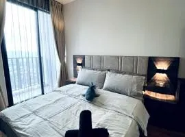 Lumi Homes at i-City - WiFi TV Box 1 Carpark