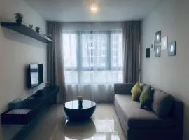 Luxe Homes at i-City - WiFi TV Box & 1 Carpark