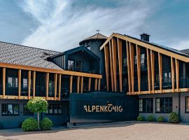 Hotel Alpenk&ouml;nig，位于上施陶芬的带泳池的酒店