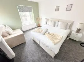 Modern 2-4 Beds - Contractors