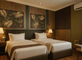 Bona Ventura Hotel & Skybar，位于丹戎槟榔的酒店