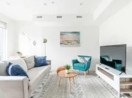 Beautifully Furnished 3BR Apartment Close to High Park Neatest Intersection Lane N Bloor E Indian Rd