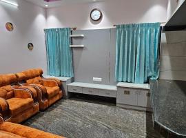 Home Inn，位于迈索尔的酒店