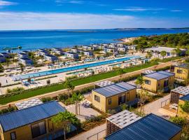 Arena Grand Kazela Camping Homes，位于梅杜林的酒店