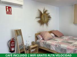 ALZIRA BONiTA SUITE ViP jacuzzi，位于阿尔齐拉的酒店